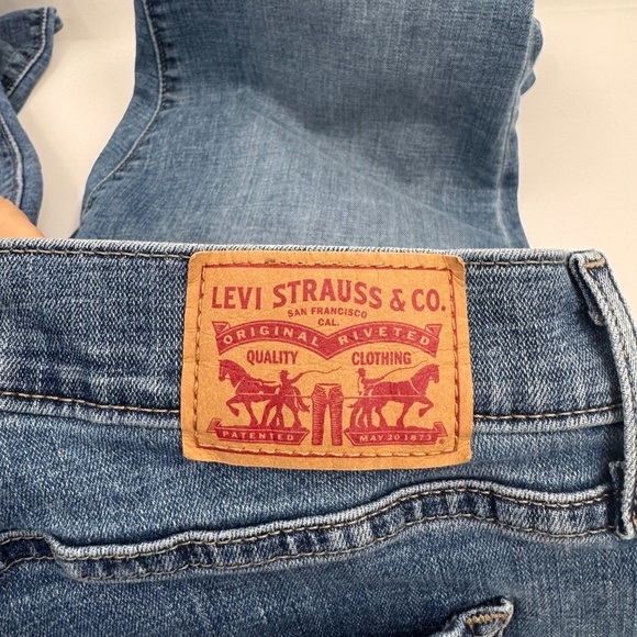 Levis Jeans Women 33 Blue Curvy Bootcut Denim Stretch Mid Rise Medium Wash - Picture 7 of 14